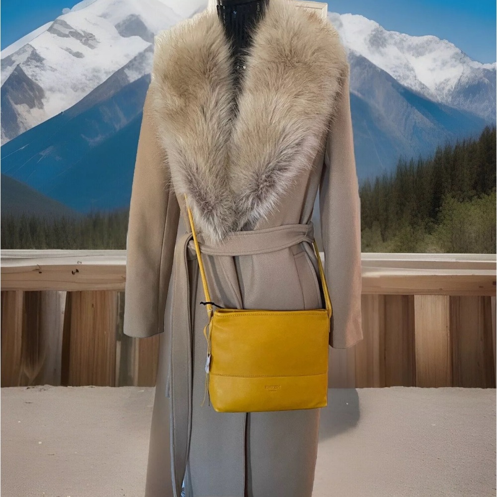 NWT Margot Derby Crossbody Bag & Margot Kate Card Case Soft Yellow Leather 2-PC - Picture 5 of 15